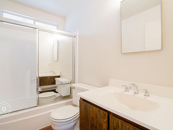 4th image of 8909 N 57th Ave