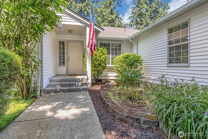 3rd image of 11015 202nd Street Ct E