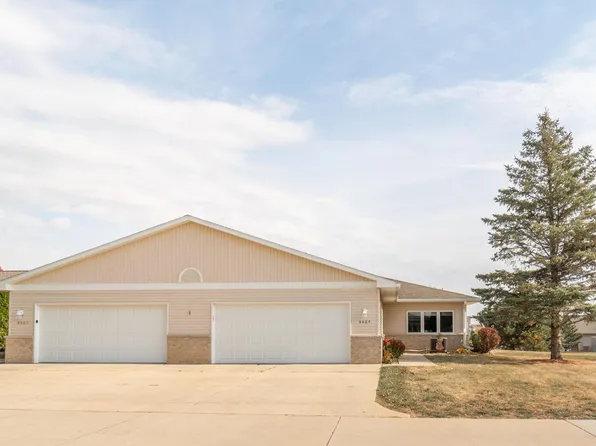 4409 Reflection Ln, Waterloo, IA 50701