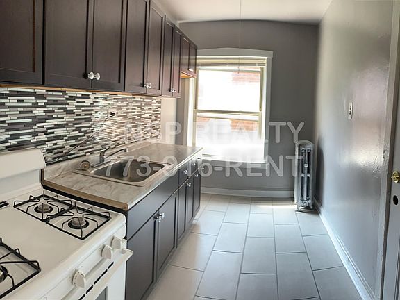 5th image of 4033 W Melrose St APT 2E