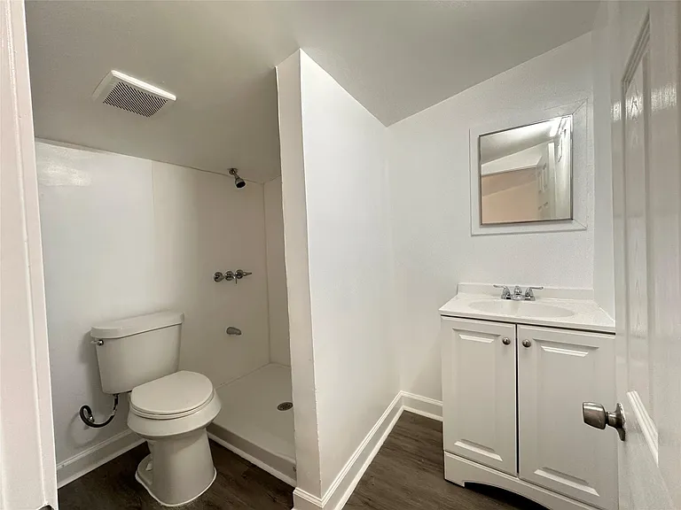 2516 Ivy St — Photo 7