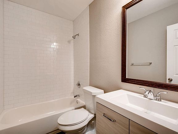 4th image of 5411-5421 Alcott St #5419