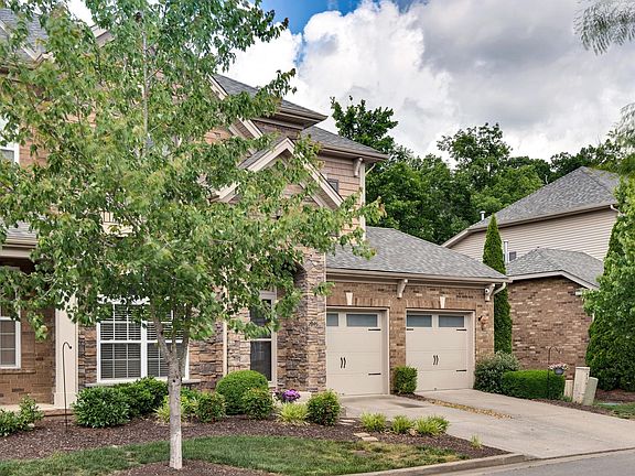4th image of 2045 Traemoor Village Dr