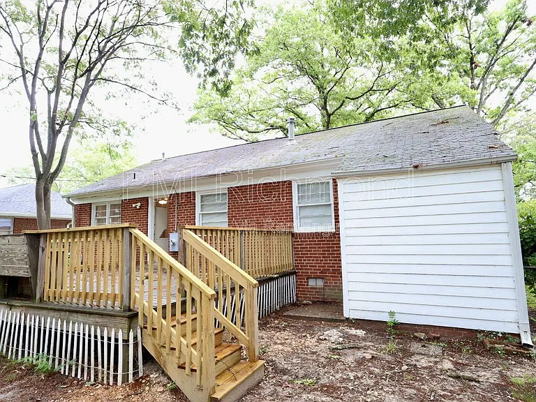 3006 Manor Dr — Photo 18