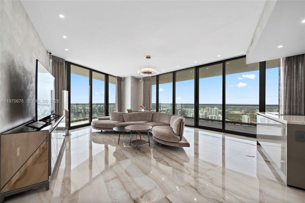 18975 Collins Ave Unit 4505, Sunny Isles Beach, FL 33160