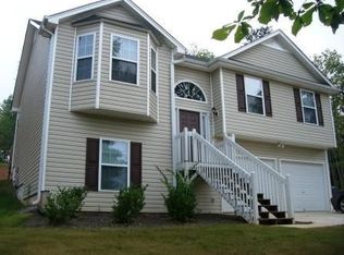 17 Twin Oaks Ln, Dallas, GA 30157