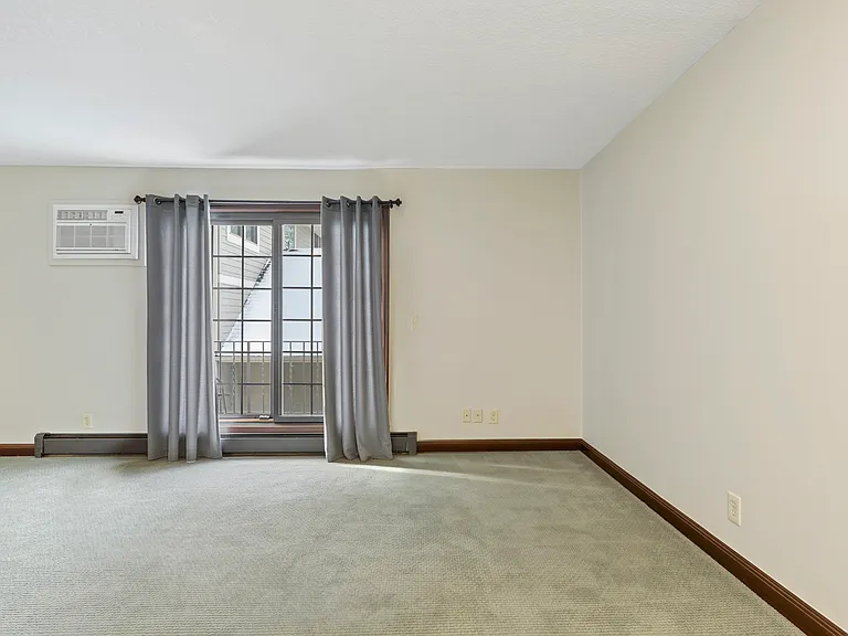 Morse Manor — Photo 16