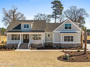 1013 Middleton Dr NW, Calabash, NC 28467