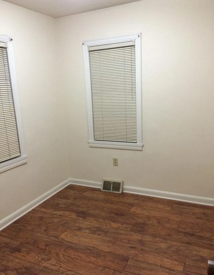 2 bed, 1.5 bath, 1400 sqft, $1,000 — Photo 4
