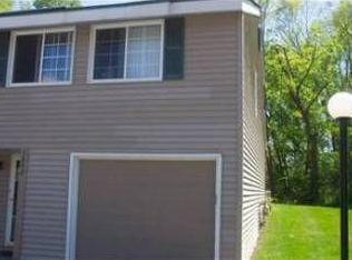 1660 River Bluff Ct, Eagan, MN 55121