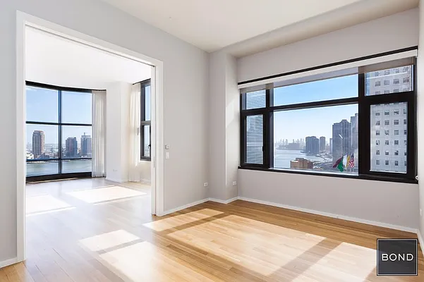 Rented by Bond New York | media 28