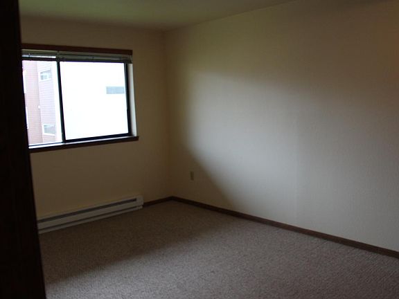 second downstairs bedroom