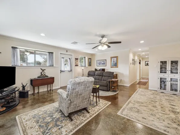 2636 Lily St, Pasadena, TX 77503