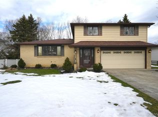 192 Sharon Dr, Buffalo, NY 14224