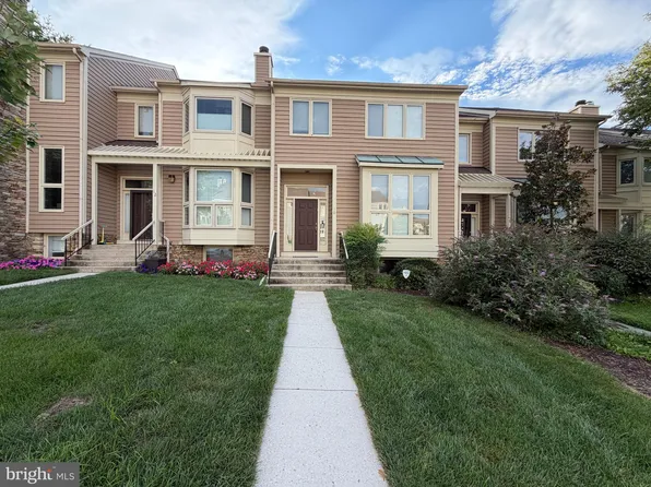 10 Chasemount Ct, Baltimore, MD 21209