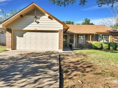 5929 Chisholm Trl, Haltom City, TX, 76148
