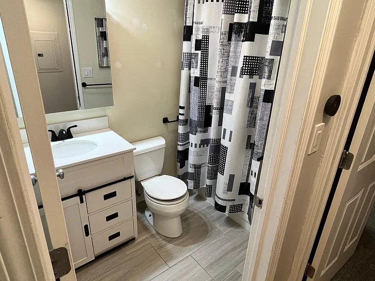 141 Asbury Ave #3S — Photo 14