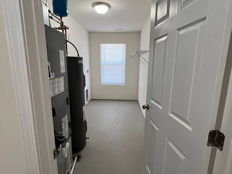 Brand New House 3 beds 2 baths with 1 car garage — Photo 1