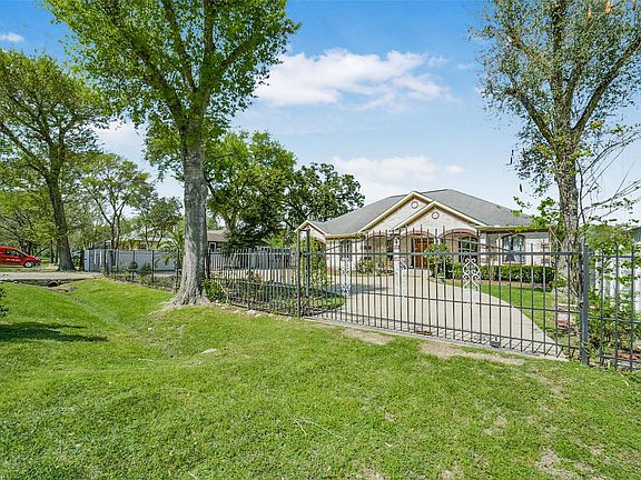 4th image of 16310 14th St