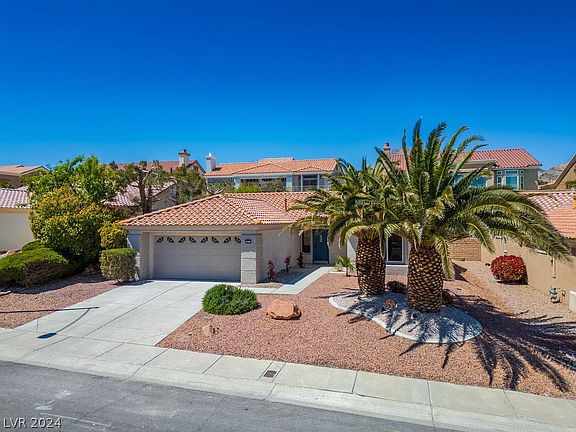 2nd image of 2833 Byron Dr