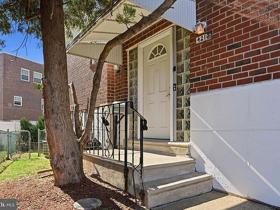 2nd image of 4210 Lyman Dr