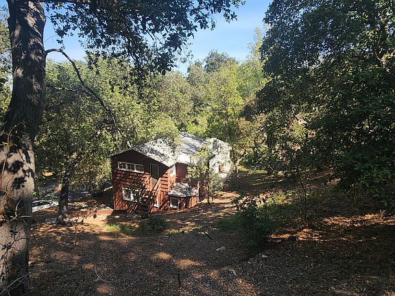 3rd image of 9710 Mistletoe Rd #A