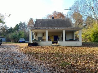 4700 Curve Hill Rd, Louisville, KY 40299