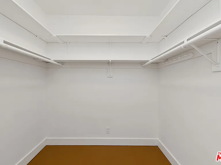 714 Kensington Rd — Photo 18