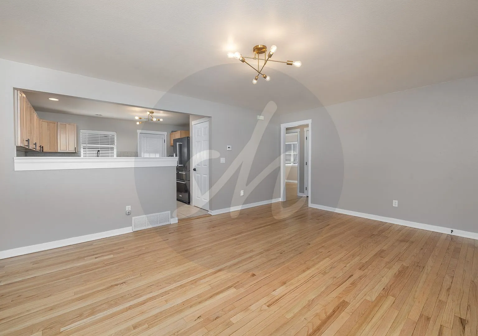 Modern Duplex in Old Colorado City — Photo 4