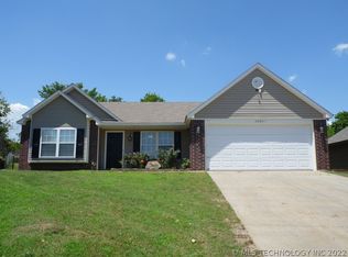 26801 E 122nd St, Coweta, OK 74429