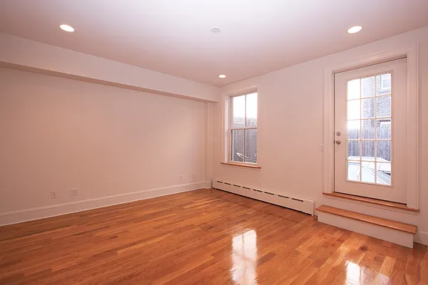 Rented by R New York | media 5