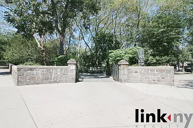 Rented by Link NY Realty