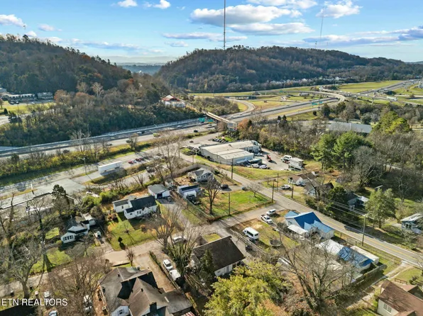 NE 405 Durbin Drive Northeast Dr, Knoxville, TN 37912