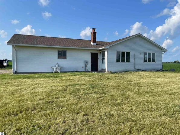 1820 W Townline Rd, Auburn, MI 48611