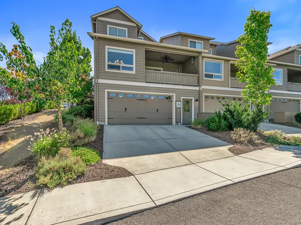 969 Camelot Dr, Ashland, OR 97520