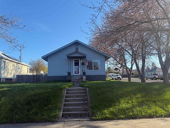 3rd image of 1602 14th Ave