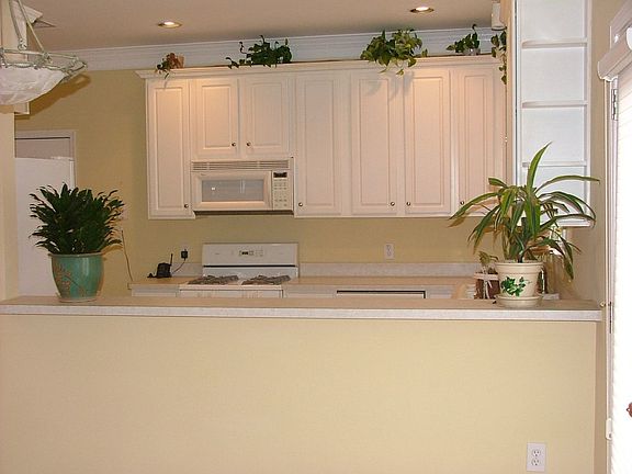 Kitchen Open to Family Room. Great for Entertaining.