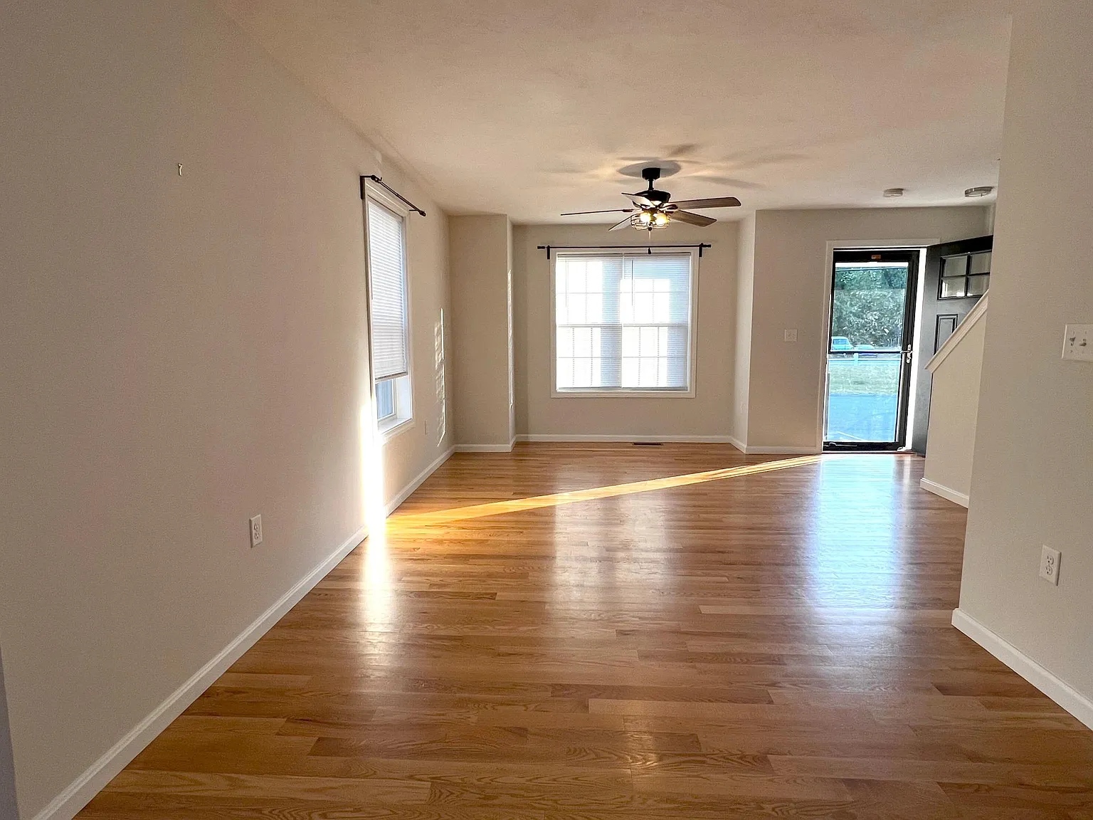 2 bed, 1.5 bath, 1504 sqft, $3,050 — Photo 3