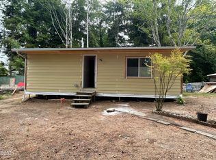 1445 S Crestline Dr, Waldport, OR 97394