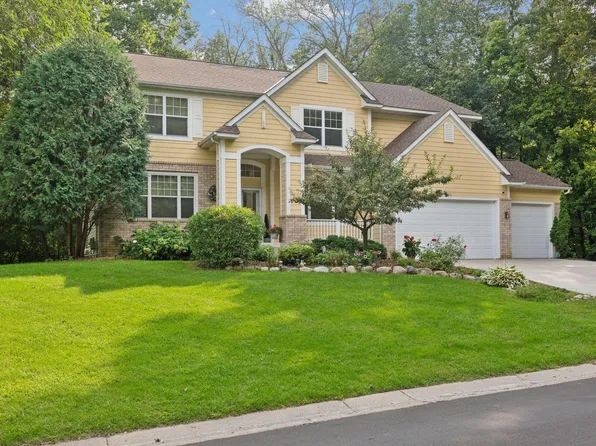 17083 Valley Rd, Eden Prairie, MN 55347