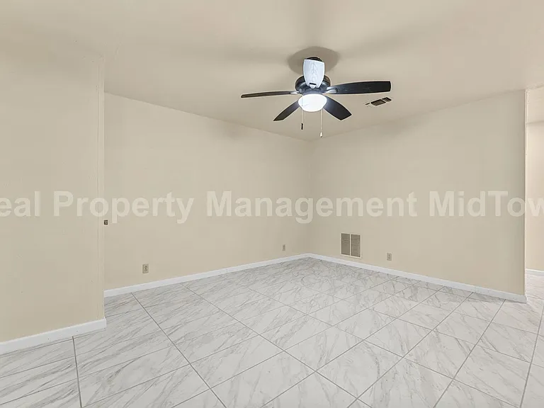 5308 Norma St — Photo 16
