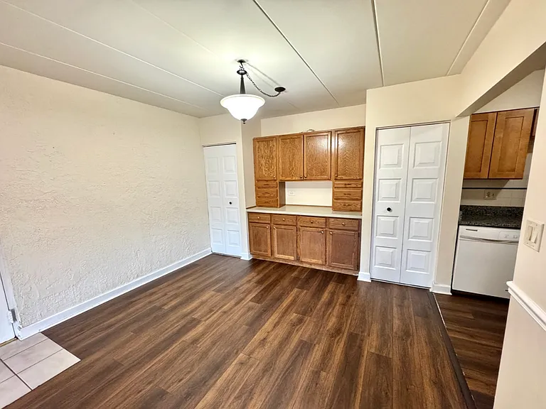 264 E Bailey Rd #C — Photo 4