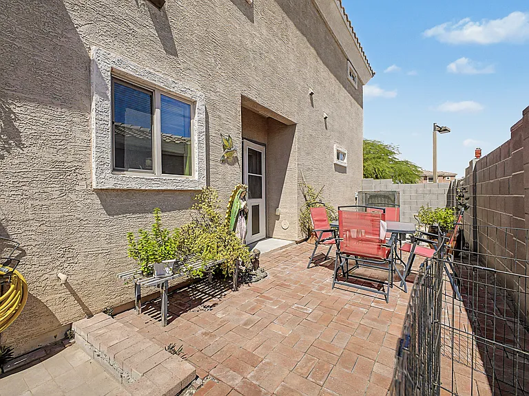 8225 S 5th Ln — Photo 10