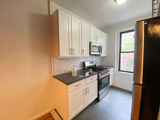 Rented by Zjama Realty Corp | media 5