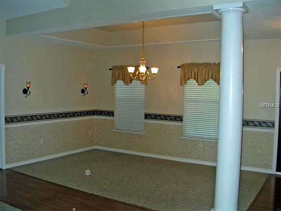 3rd image of 1025 Club Hills Dr