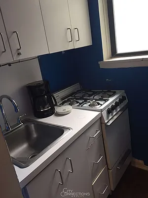 Rented by City Connections Realty | media 18