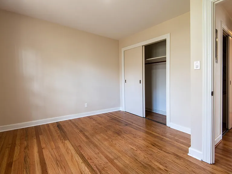 319 Magnolia St — Photo 20