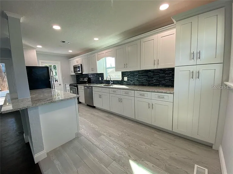16 Jeff Rd — Photo 5
