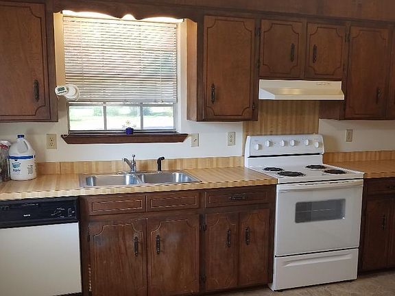 5th image of 7410 Nokomis St