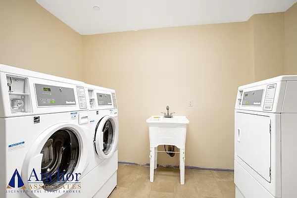 Rented by Anchor Associates | media 45